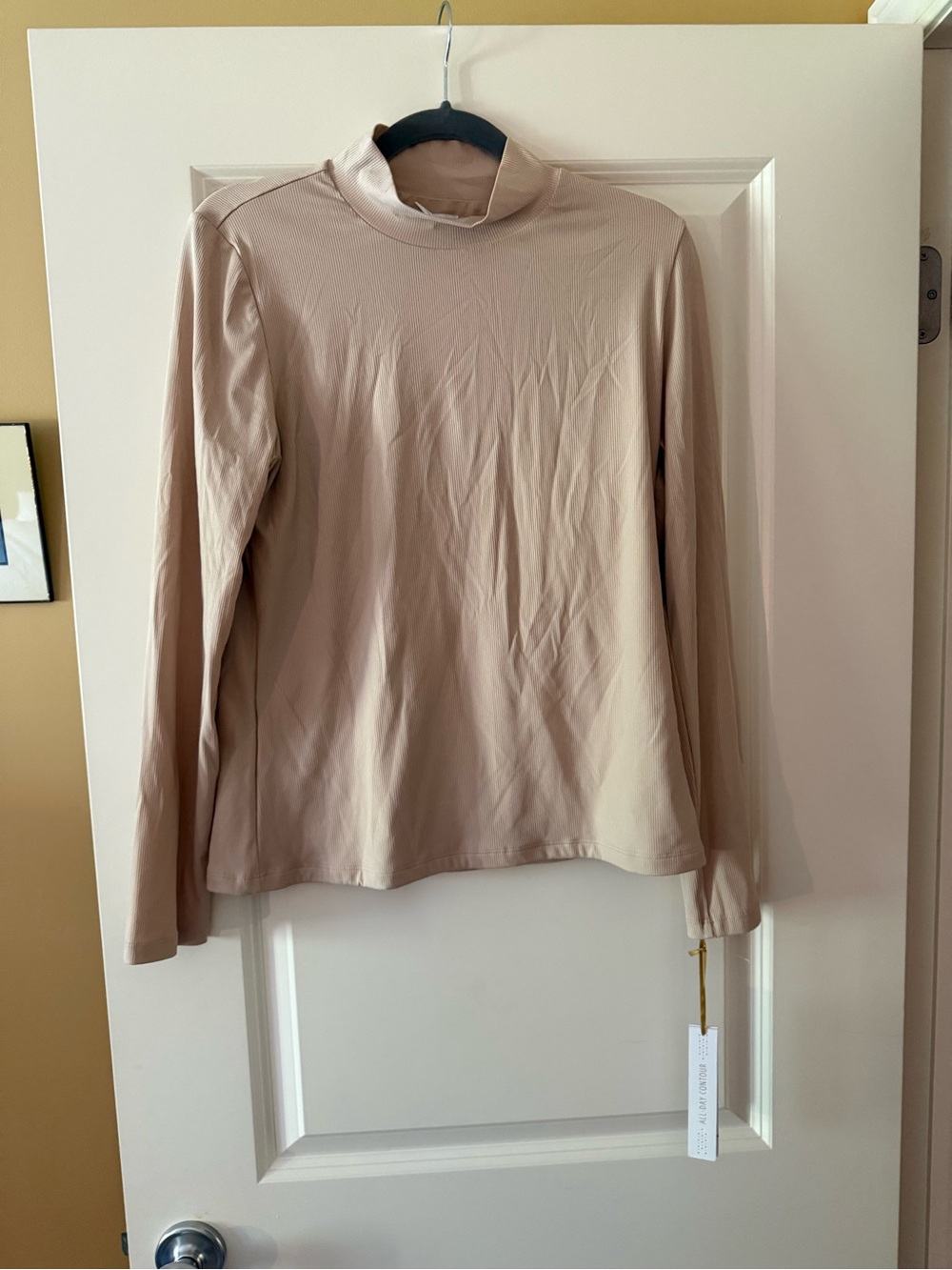 NWT House Of Harlow 1960 All Day Contour Mock Neck Top. Size XL